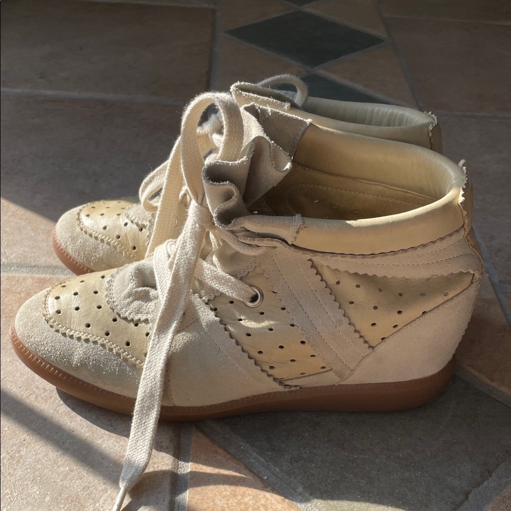 Isabel Marant Cream High-Top Sneakers - Picture 4 of 11